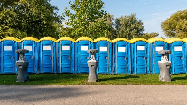 The Importance of Portable Toilets and Hand Wash Stations at Field Offices